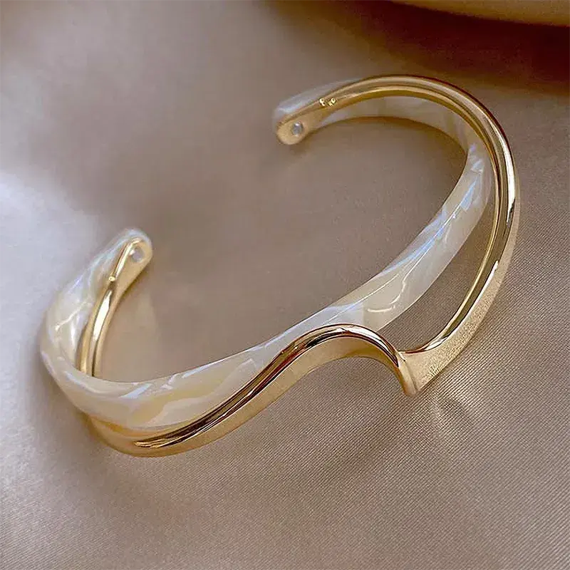 Luxe Curve Bracelet | Støt brystkræft