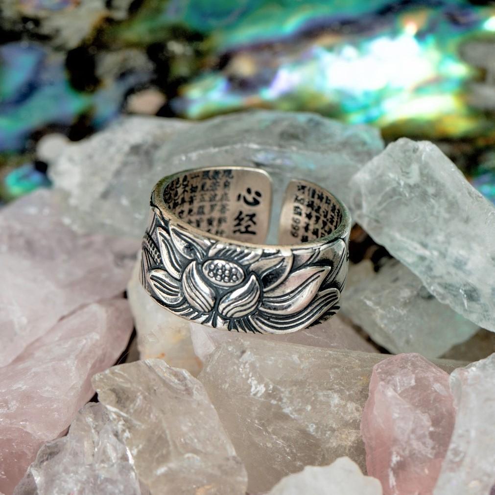 Tranquil Lotus Ring | Støt brystkræft