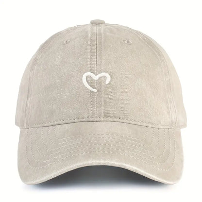 Embroidered Heart Hat | Støt brystkræft
