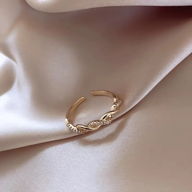 Elegance Twisted Ring | Støt brystkræft